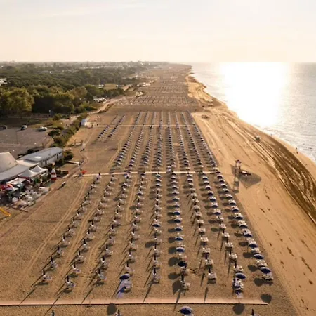 Charming Two-storey Flat Villa *